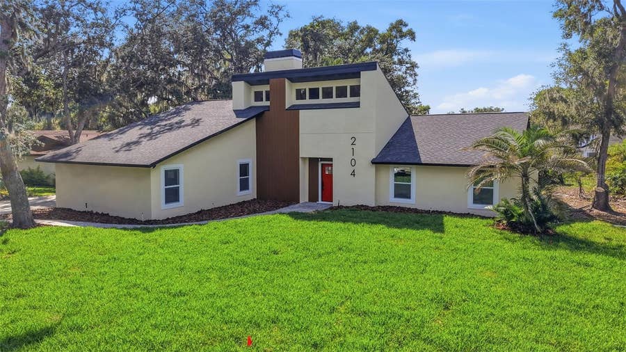 Property photo for 2104 DOEFIELD COURT, Valrico, FL