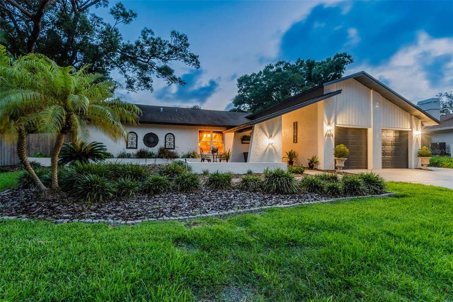 Property photo for 3034 ENISGLEN DRIVE, Palm Harbor, FL