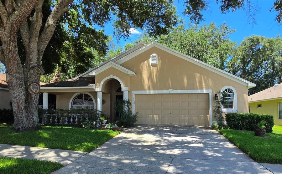 Property photo for 3049 BEAVER POND TRAIL, Valrico, FL