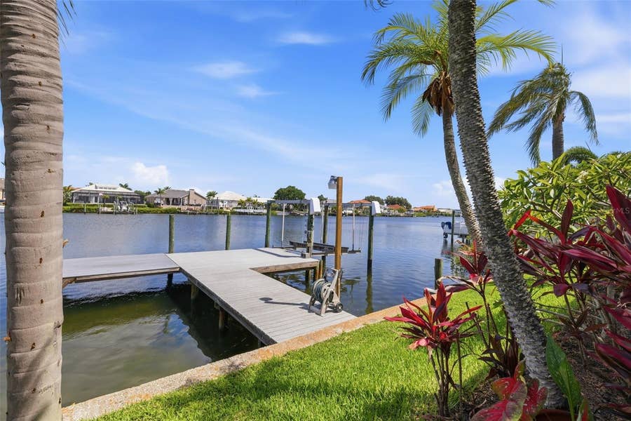 Property photo for 831 CHIPAWAY DRIVE, Apollo Beach, FL