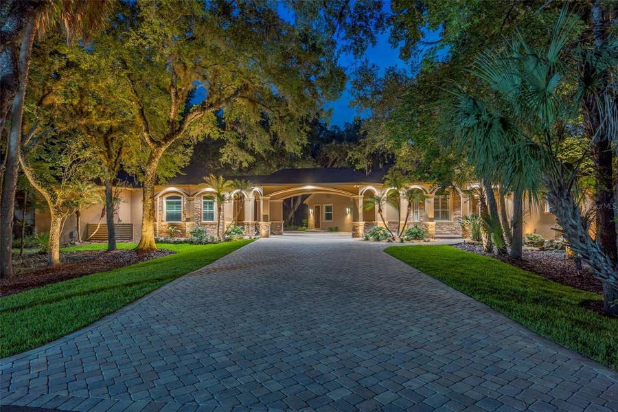 Property photo for 7519 YARDLEY WAY, Tampa, FL