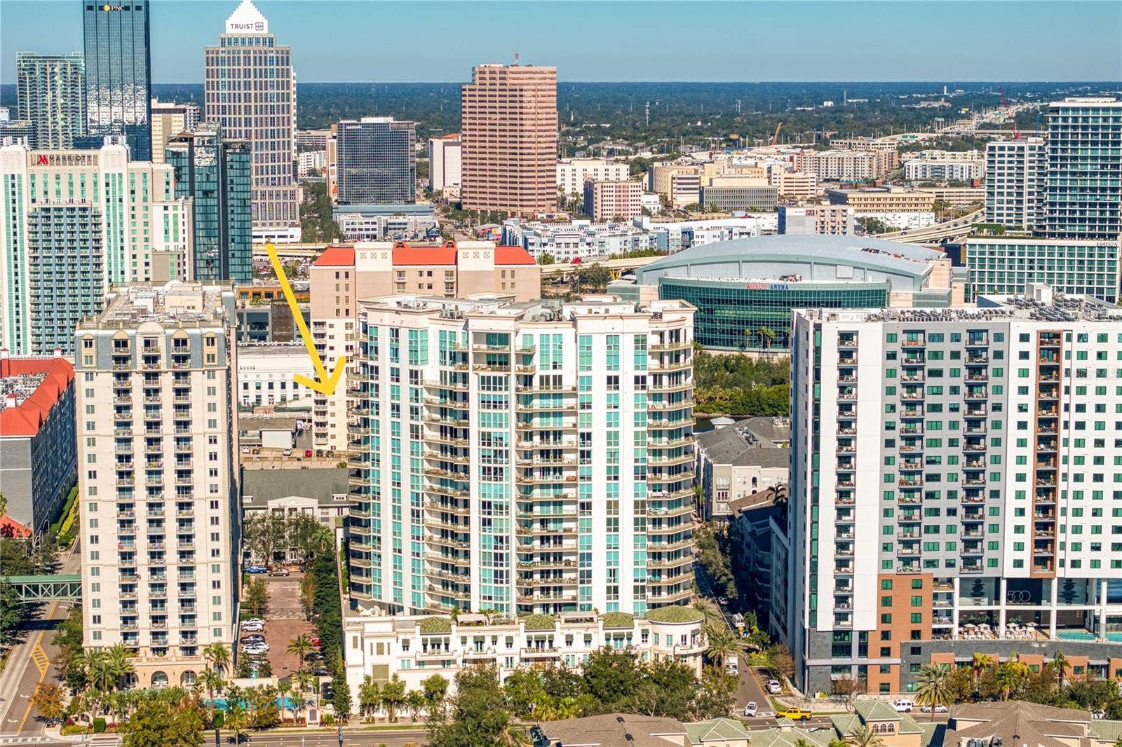 450 KNIGHTS RUN AVENUE, #1208, Tampa, FL 33602 Welcome to The Plaza, one of Tampas premier full-service luxury condominium residences