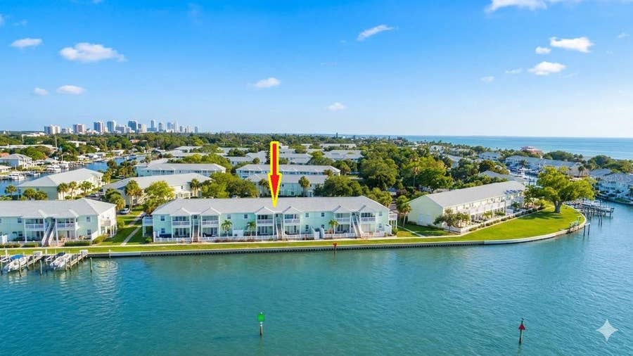 Property photo for 5282 BEACH DRIVE SE, #APT D, St Petersburg, FL