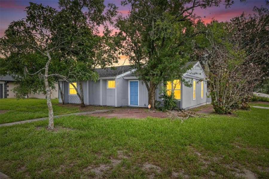 Property photo for 5001 WHITEWAY DRIVE, Tampa, FL