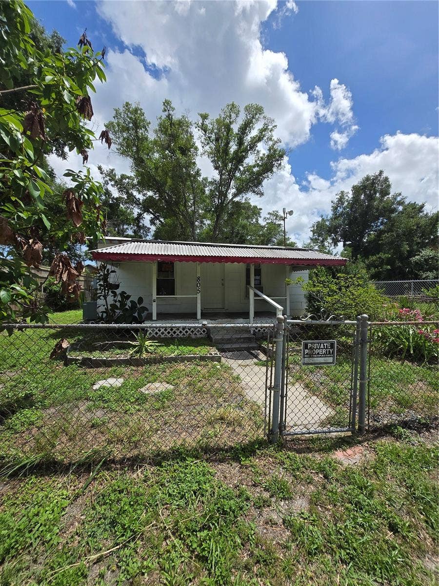 Property photo for Tampa, FL