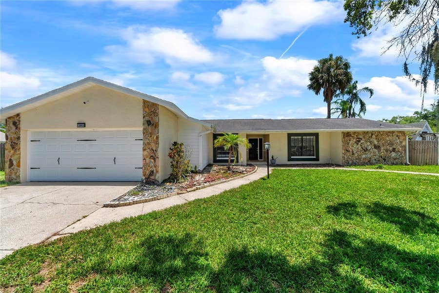 Property photo for 13603 WESTSHIRE DRIVE, Tampa, FL