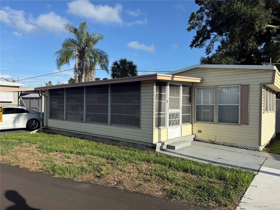 Property photo for 12674 SEMINOLE BOULEVARD, #S18, Largo, FL