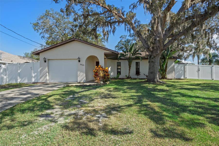 Property photo for 5525 APPLEGATE DRIVE, Spring Hill, FL