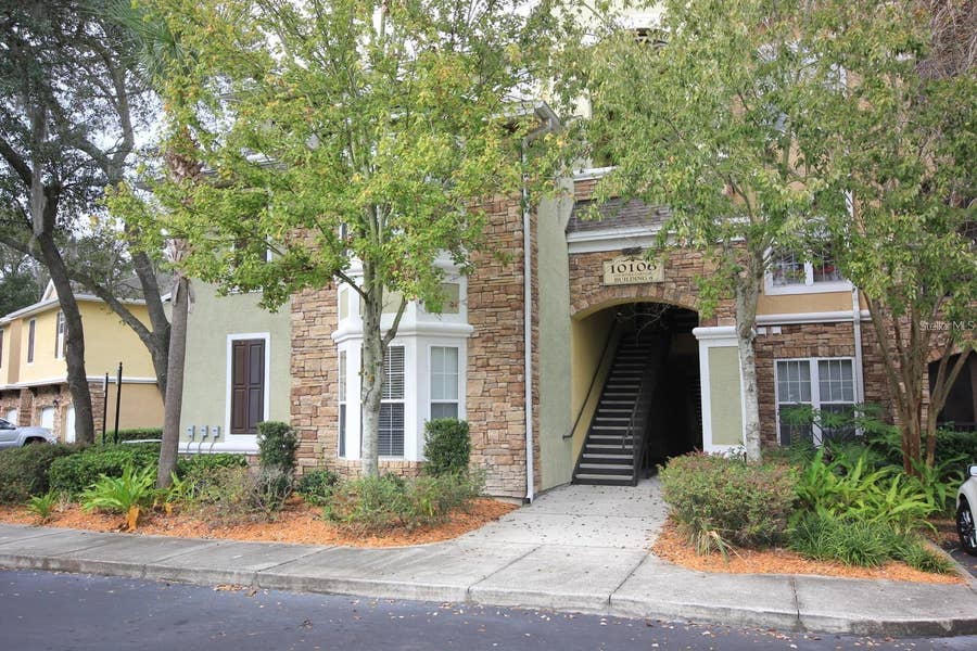 Property photo for 10106 COURTNEY OAKS CIRCLE, #104, Tampa, FL