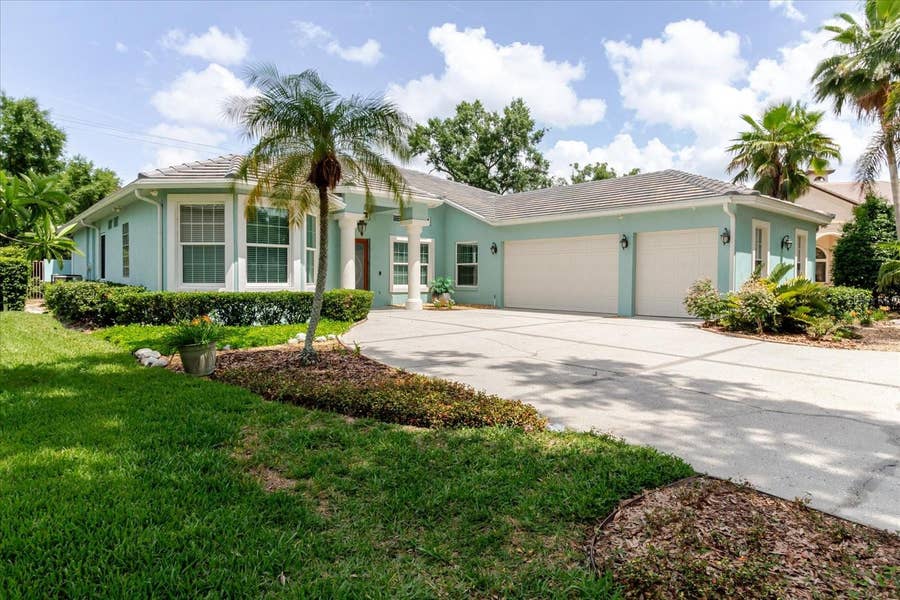 Property photo for 13510 WESTSHIRE DRIVE, Tampa, FL