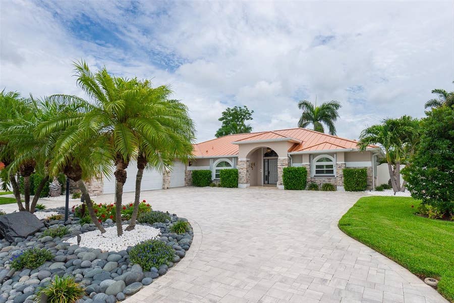 Property photo for 7759 CARVER COURT, Seminole, FL