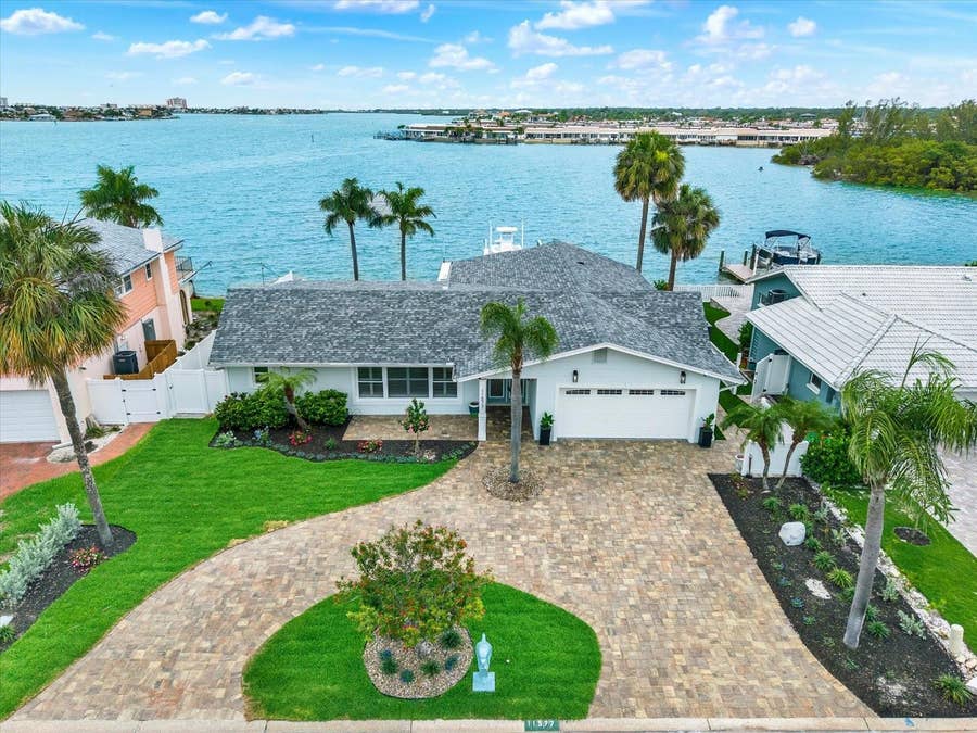 Property photo for 11577 48TH AVENUE N, St Petersburg, FL