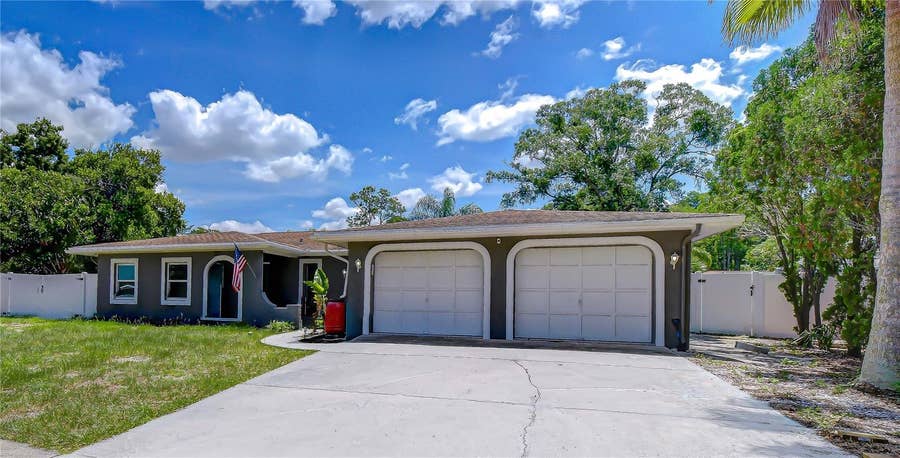 Property photo for 1291 RALEIGH COURT, Tarpon Springs, FL