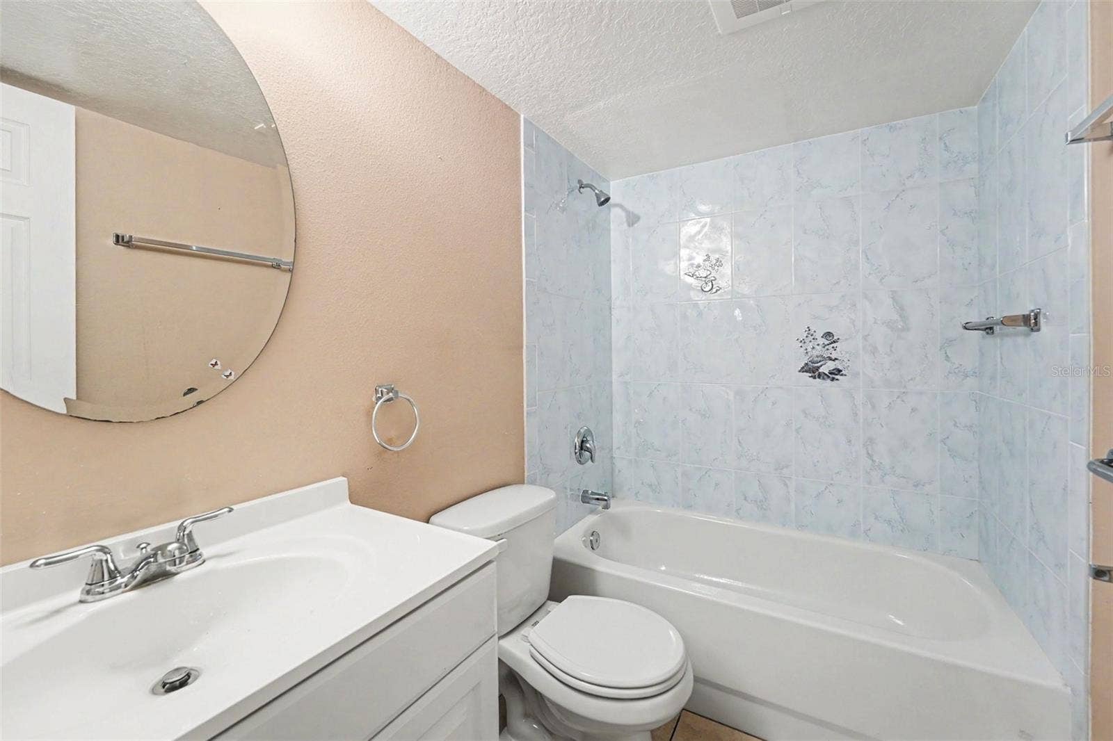 5855 18TH STREET N, #1, St Petersburg, FL 33714 Bathroom #2 In Hall