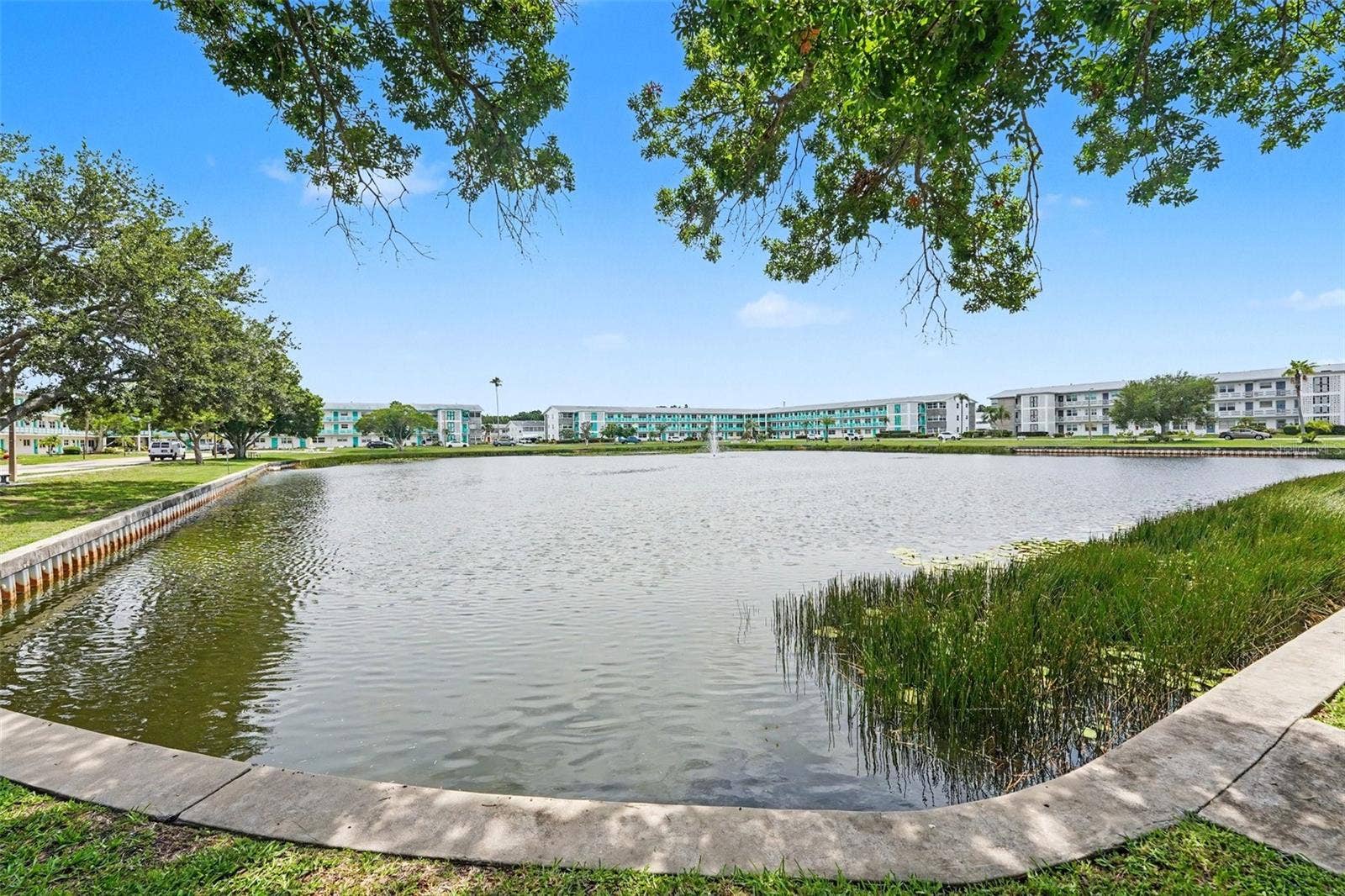 5855 18TH STREET N, #1, St Petersburg, FL 33714 Lake View