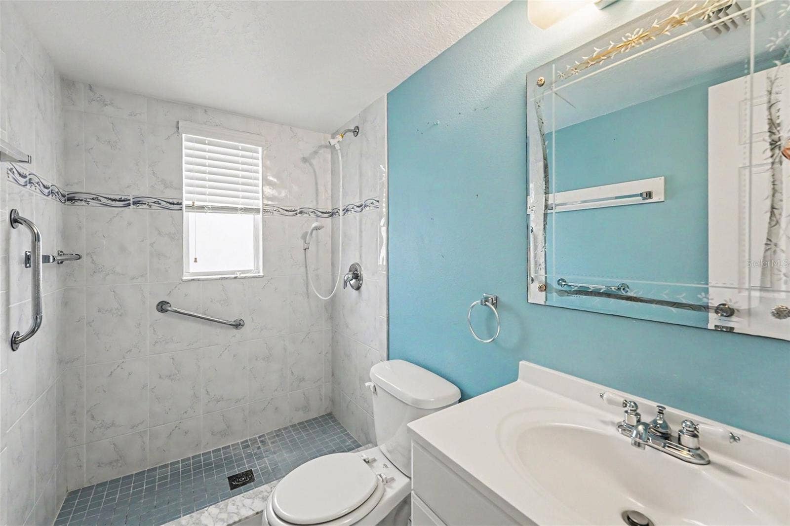 5855 18TH STREET N, #1, St Petersburg, FL 33714 Primary Bathroom