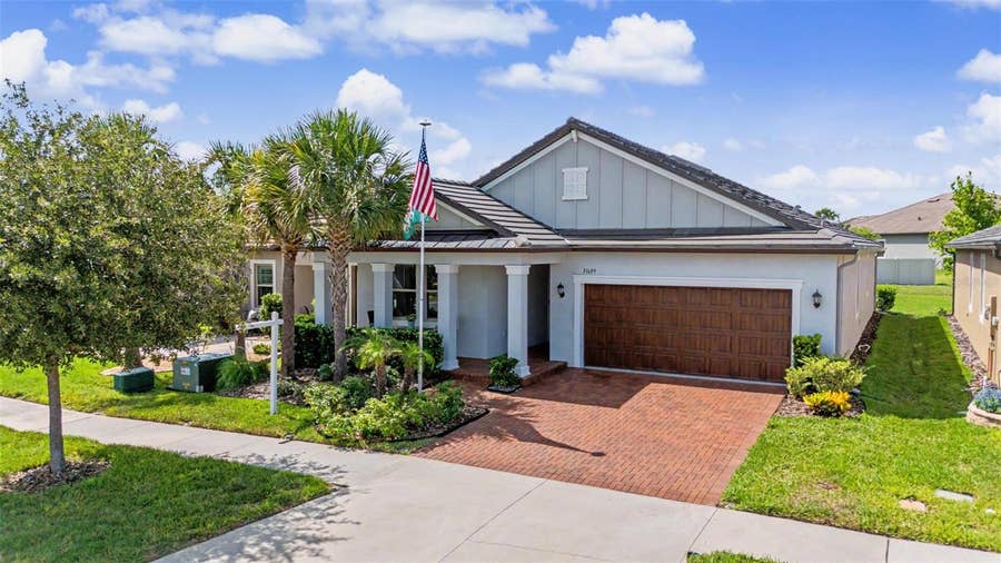 Property photo for 31609 CANNON RUSH DRIVE, San Antonio, FL