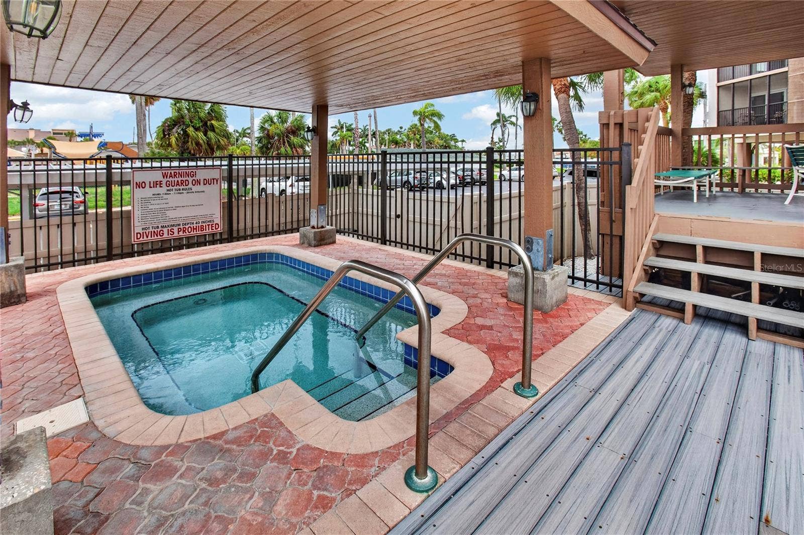 10355 PARADISE BOULEVARD, #907, Treasure Island, FL 33706