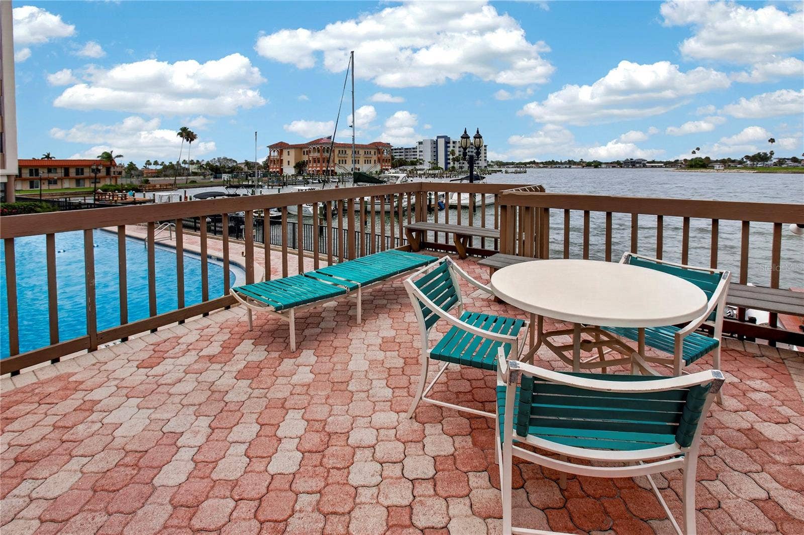 10355 PARADISE BOULEVARD, #907, Treasure Island, FL 33706