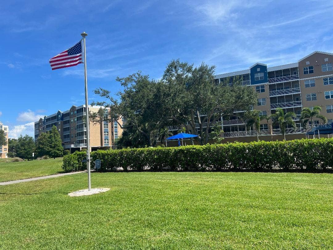 960 STARKEY ROAD, #10305, Largo, FL 33771 960 STARKEY ROAD, #10305, Largo, FL 33771