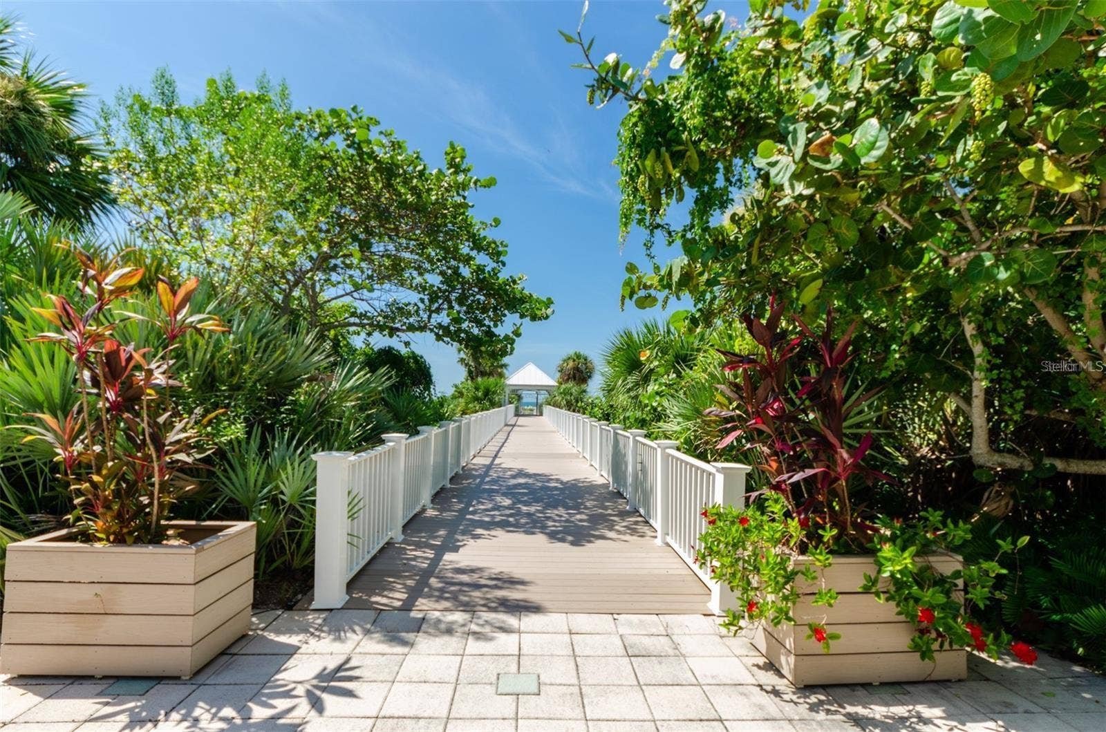 1180 GULF BOULEVARD, #906, Clearwater Beach, FL 33767 Beach access