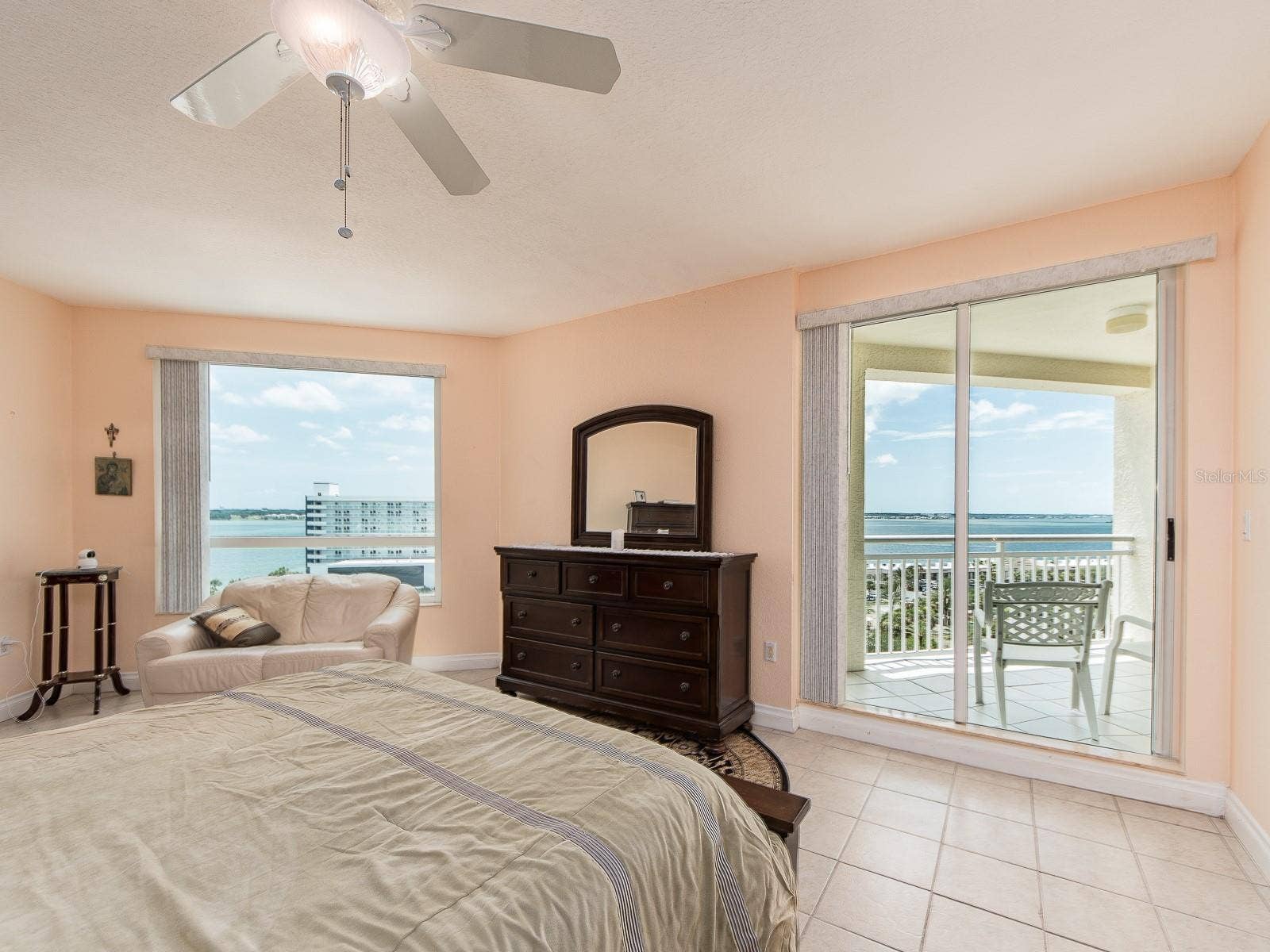 1180 GULF BOULEVARD, #906, Clearwater Beach, FL 33767 1180 GULF BOULEVARD, #906, Clearwater Beach, FL 33767