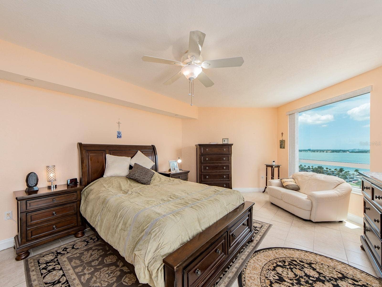 1180 GULF BOULEVARD, #906, Clearwater Beach, FL 33767 Primary Bedroom