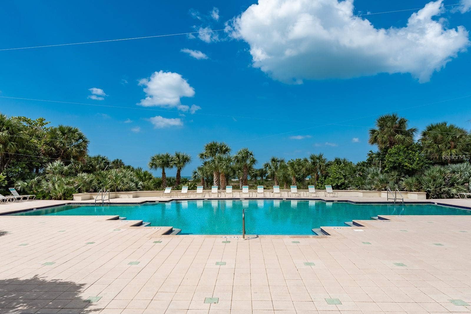 1180 GULF BOULEVARD, #906, Clearwater Beach, FL 33767 Large Community pool