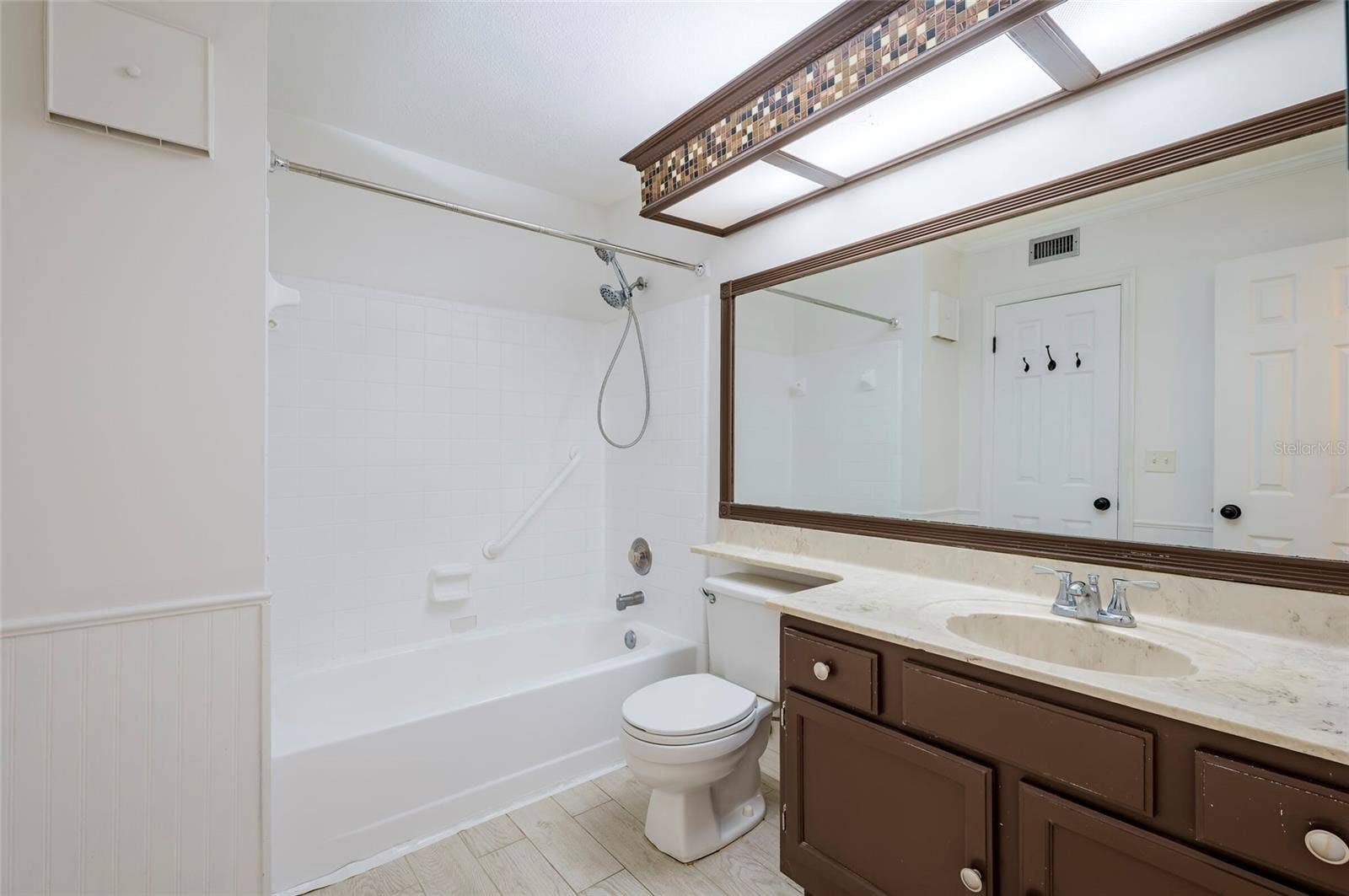 3164 VALLEY OAKS DRIVE, #3164, Tampa, FL 33618 3164 VALLEY OAKS DRIVE, #3164, Tampa, FL 33618