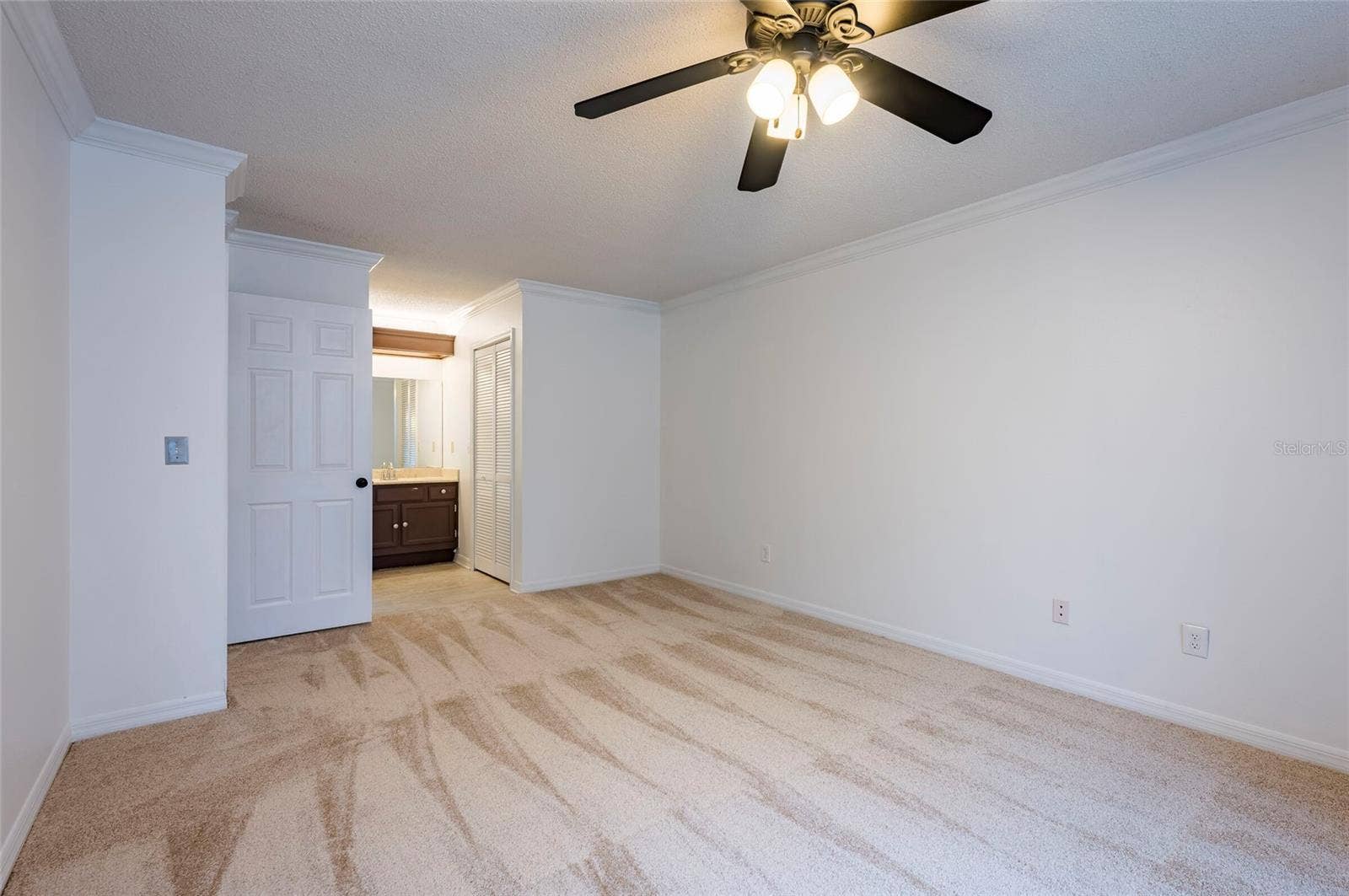 3164 VALLEY OAKS DRIVE, #3164, Tampa, FL 33618 3164 VALLEY OAKS DRIVE, #3164, Tampa, FL 33618