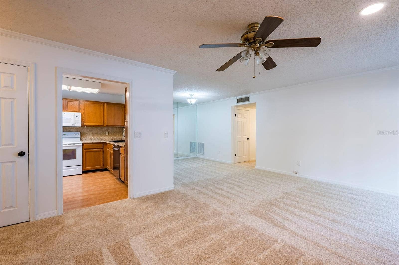 3164 VALLEY OAKS DRIVE, #3164, Tampa, FL 33618 3164 VALLEY OAKS DRIVE, #3164, Tampa, FL 33618