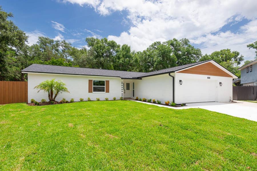 Property photo for 501 HILLPINE WAY, Brandon, FL