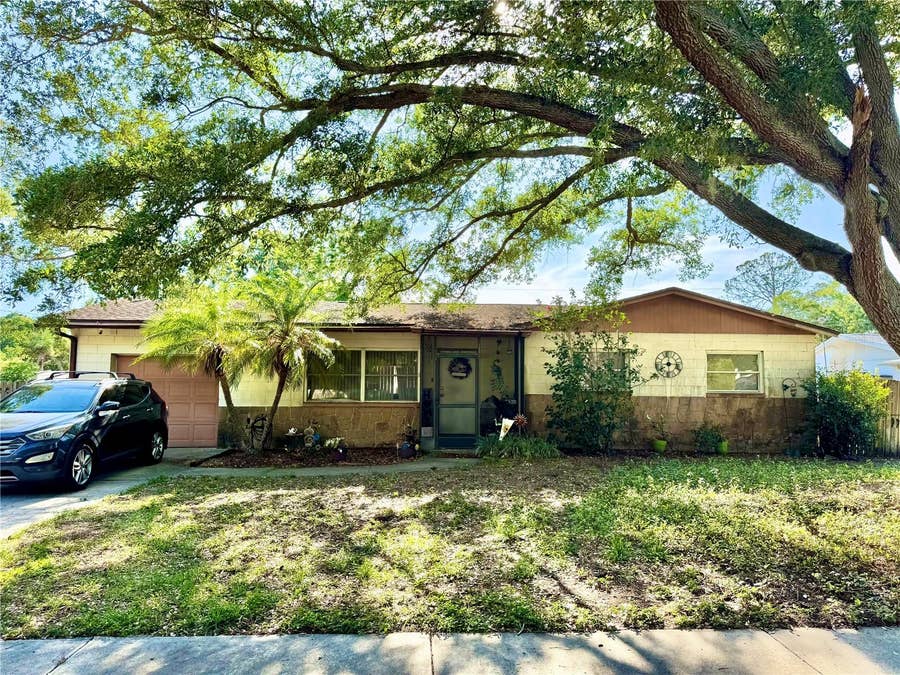 Property photo for 1406 PINEAPPLE LANE, Clearwater, FL