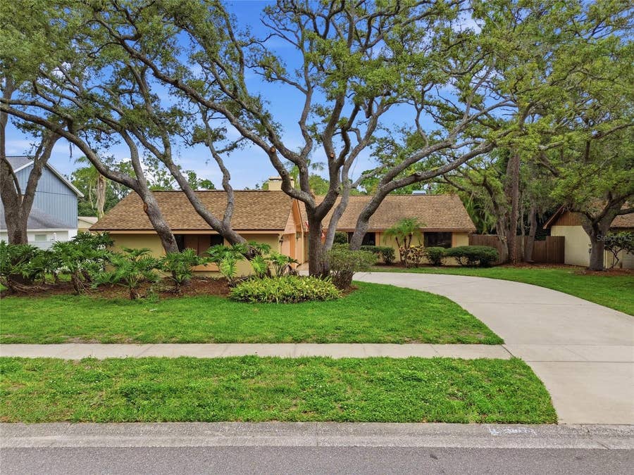 Property photo for 12008 NICKLAUS CIRCLE, Tampa, FL