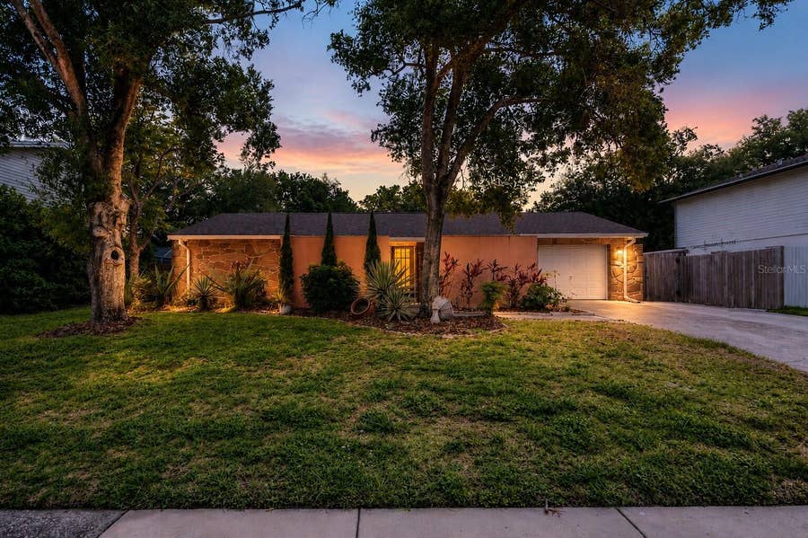Property photo for 8235 VASSAR CIRCLE, Tampa, FL