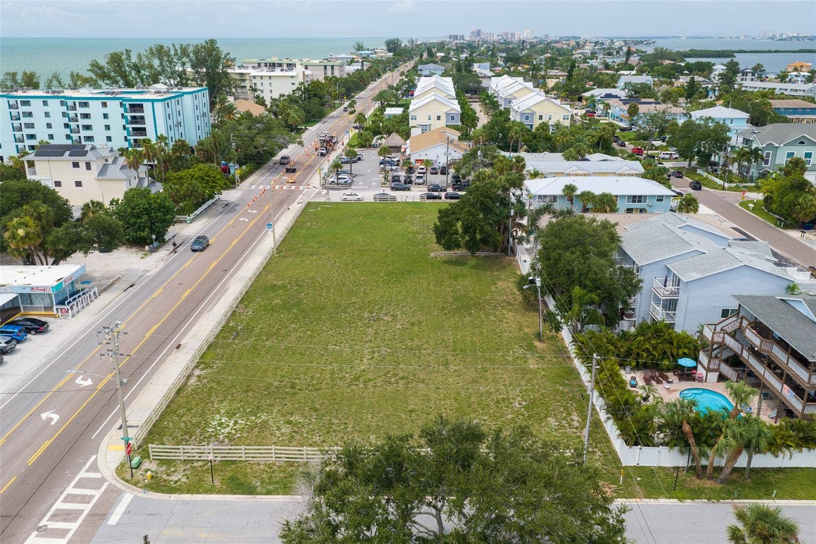 2300 GULF BOULEVARD, Indian Rocks Beach, FL 33785 2300 GULF BOULEVARD, Indian Rocks Beach, FL 33785
