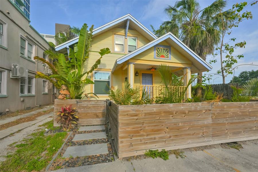 Property photo for 340 MOFFETT COURT N, St Petersburg, FL
