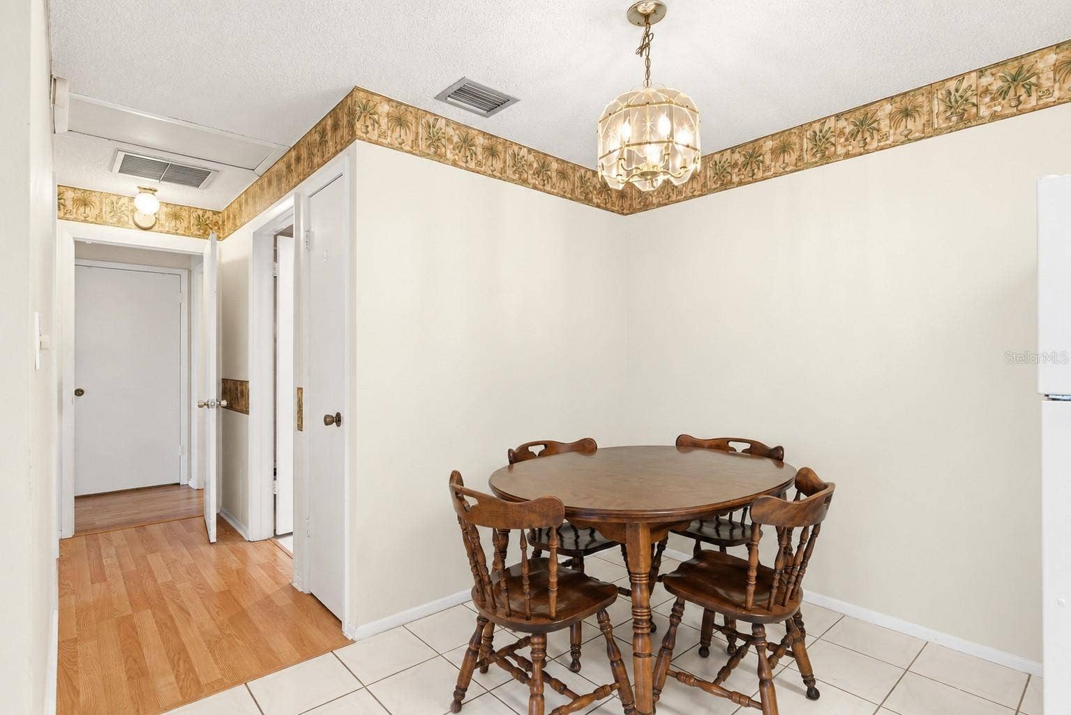 4344 TAHITIAN GARDENS CIRCLE, #B, Holiday, FL 34691 Dining room