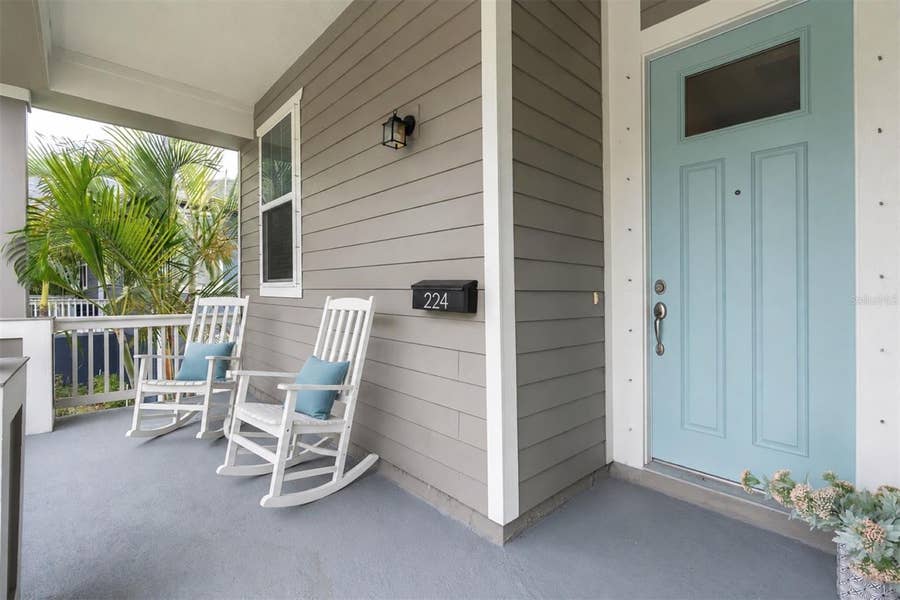 Property photo for 224 NE JEFFERSON CIRCLE N, St Petersburg, FL