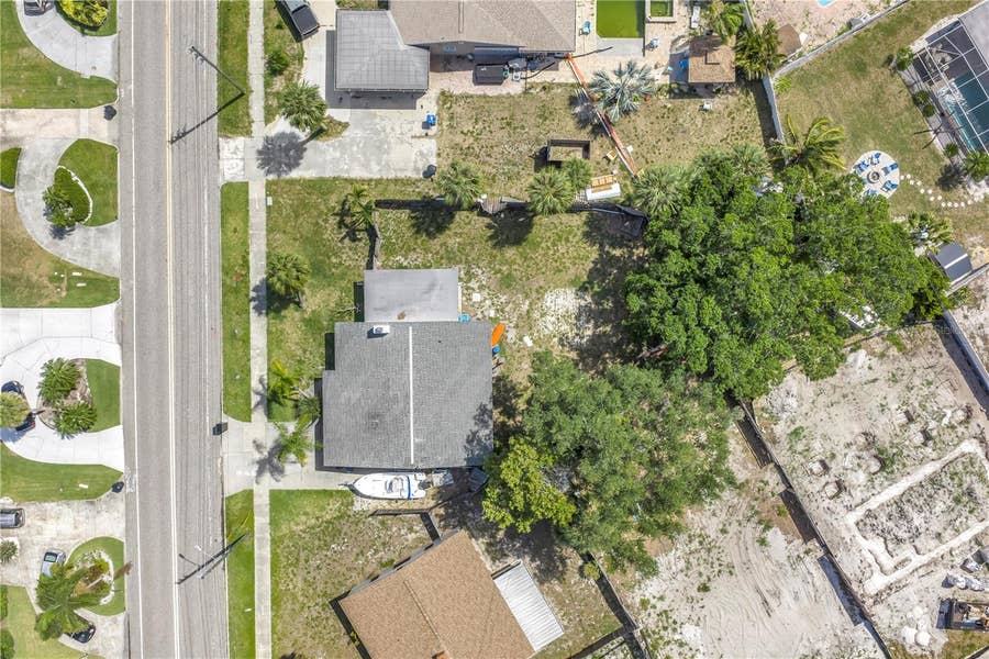 Property photo for 4030 OVERLOOK DRIVE NE, St Petersburg, FL