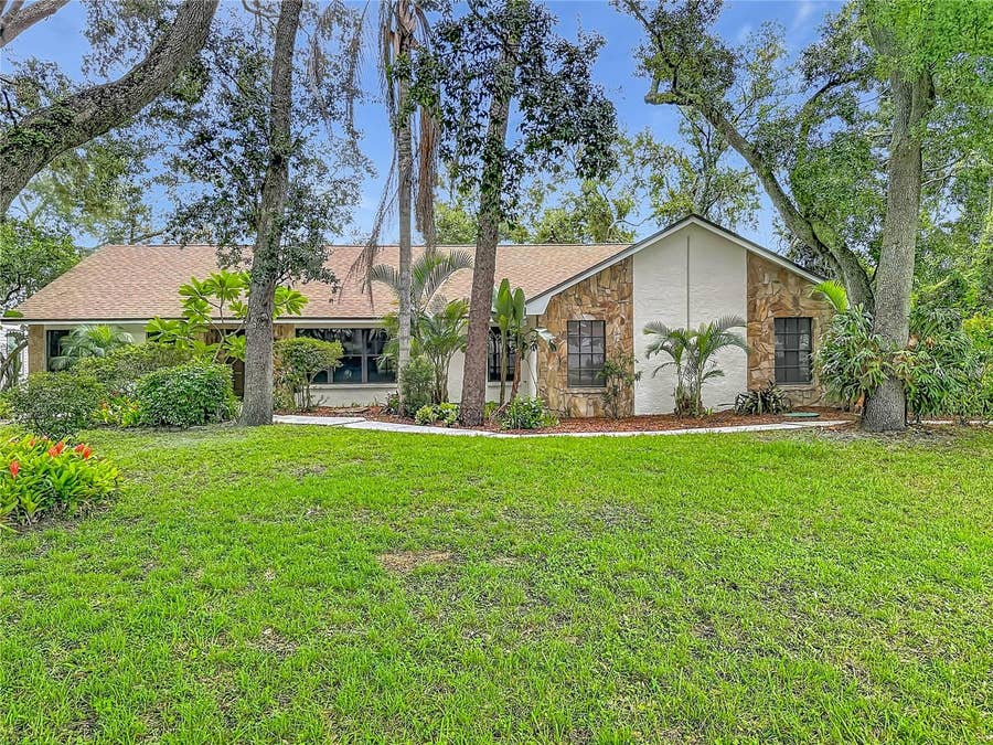 Property photo for 12721 N ARMENIA AVENUE, Tampa, FL