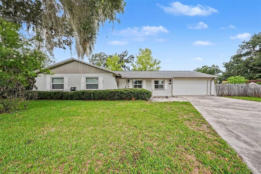 Property photo for 411 MERLIN COURT, Brandon, FL
