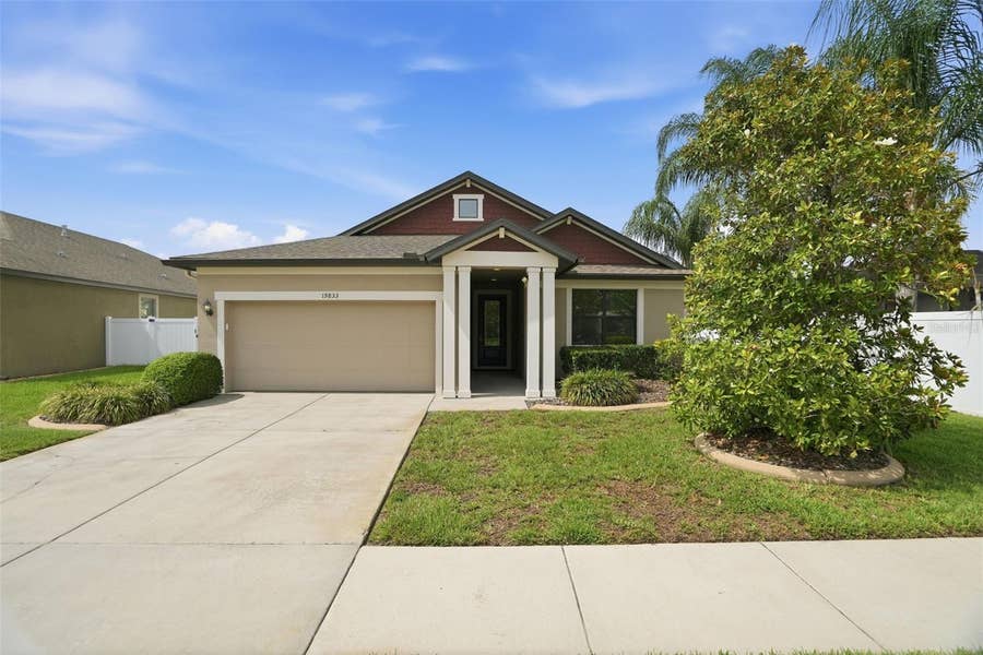 Property photo for 19833 HIDDEN GLEN DRIVE, Land O Lakes, FL