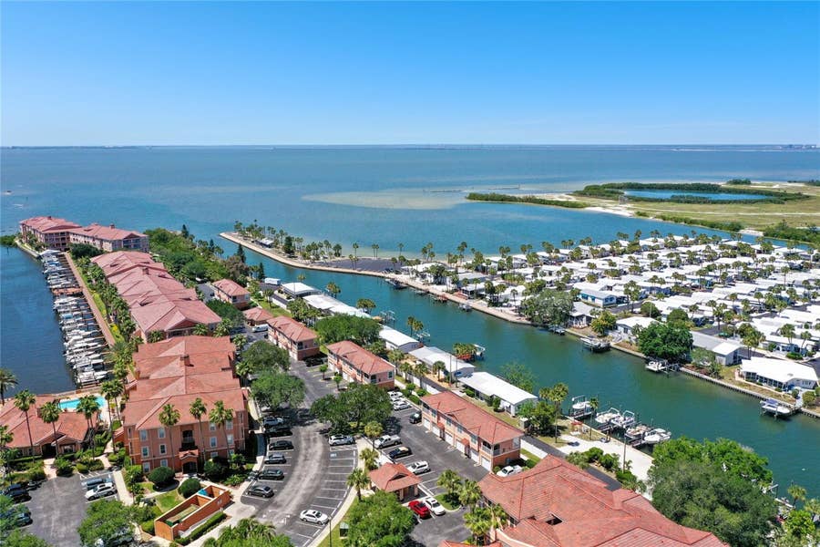Property photo for Tampa, FL