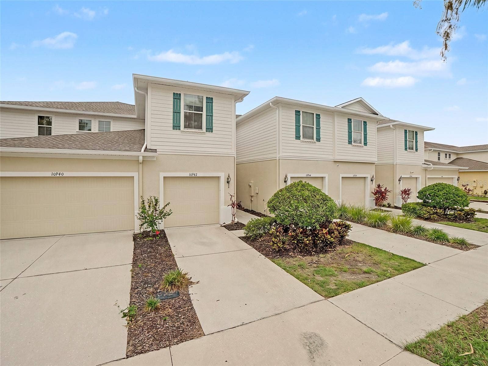 10942 VERAWOOD DRIVE, Riverview, FL 33579 10942 VERAWOOD DRIVE, Riverview, FL 33579