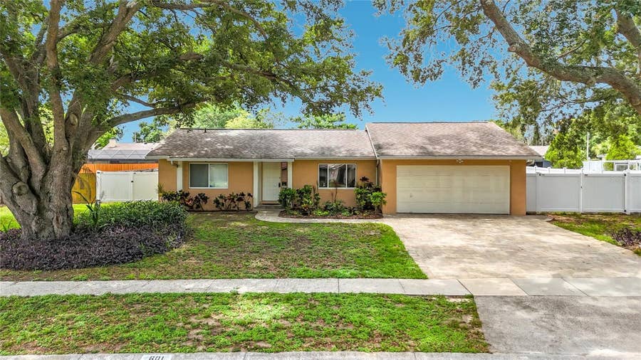 Property photo for 601 BRENTWOOD PLACE, Brandon, FL