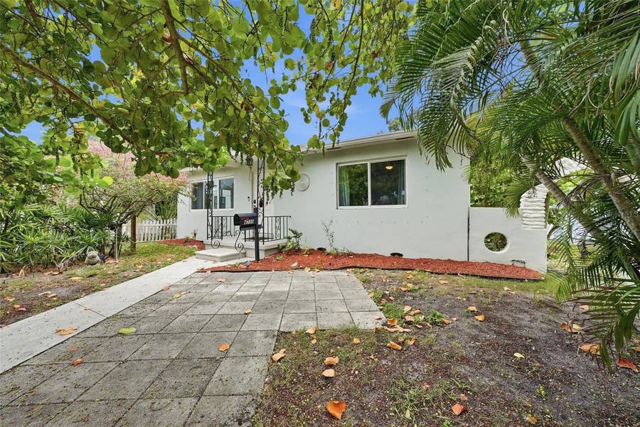 Property photo for 4730 BURLINGTON AVENUE N, St Petersburg, FL