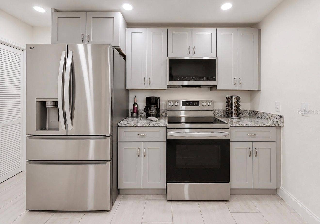 803 LEISEY CIRCLE, Ruskin, FL 33570 803 LEISEY CIRCLE, Ruskin, FL 33570