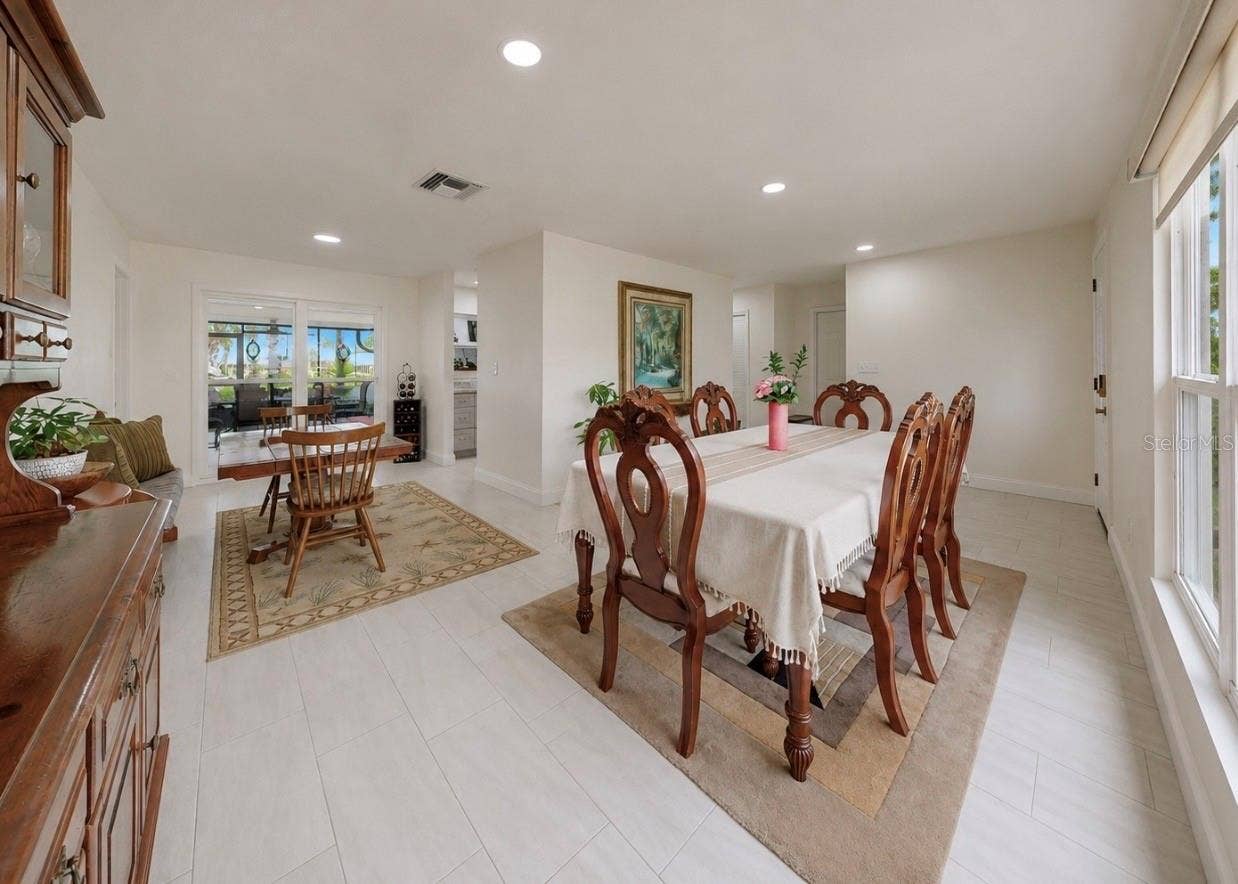 803 LEISEY CIRCLE, Ruskin, FL 33570 803 LEISEY CIRCLE, Ruskin, FL 33570