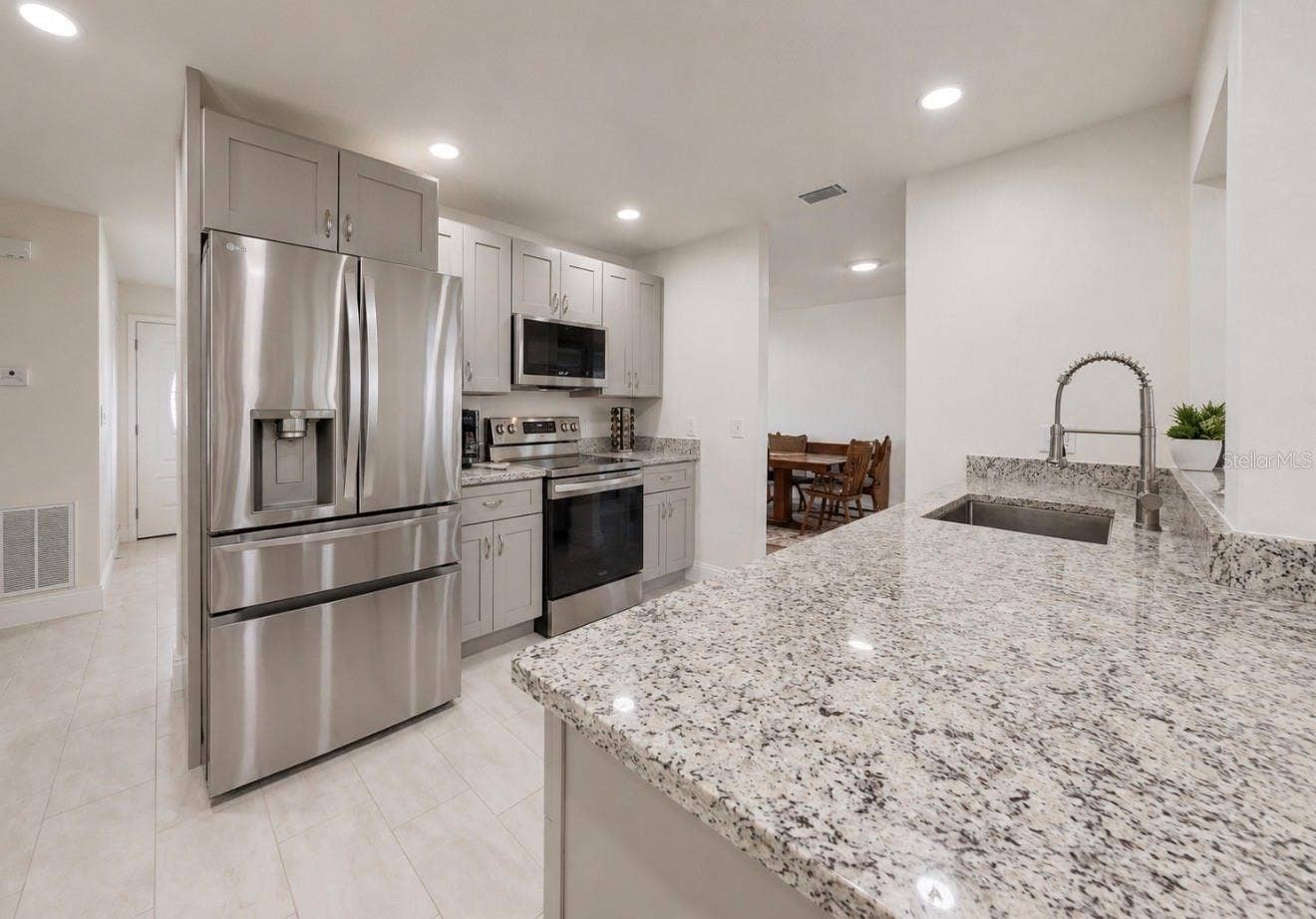 803 LEISEY CIRCLE, Ruskin, FL 33570 803 LEISEY CIRCLE, Ruskin, FL 33570